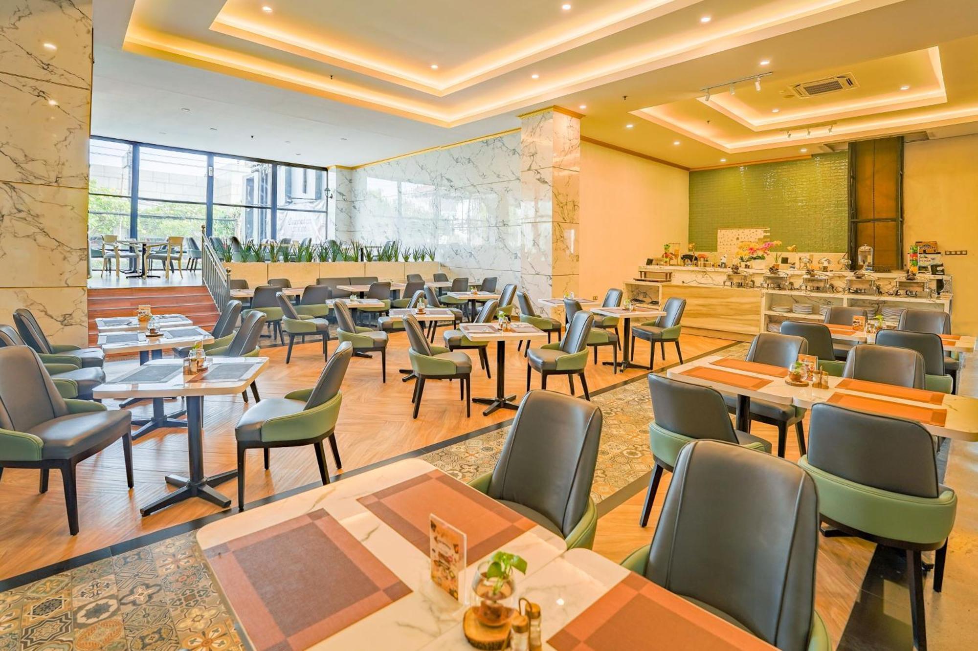 Grand Kangen Hotel Urip Sumoharjo Yogyakarta Exterior foto